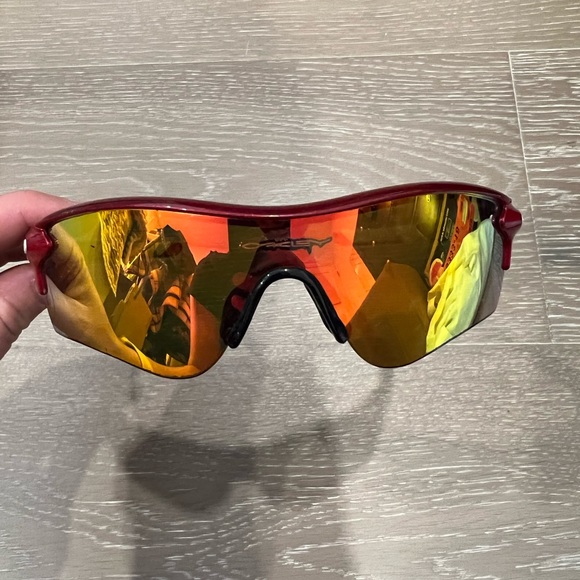 Red Oakley Radars (Women’s) - Picture 2 of 10